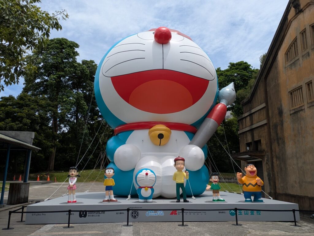 巨大ドラえもん